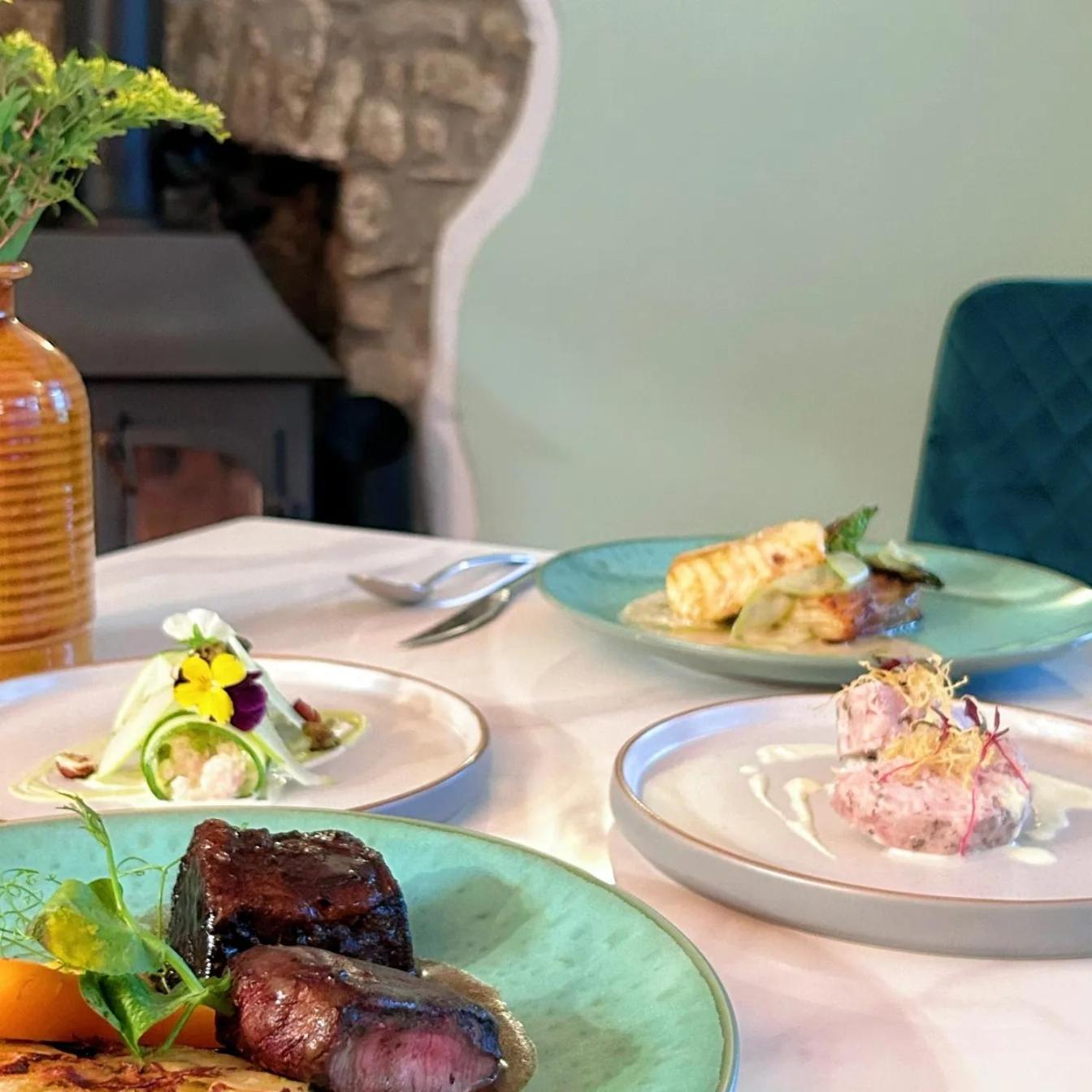 Penybont Restaurant + Inn Кармартен Екстер'єр фото